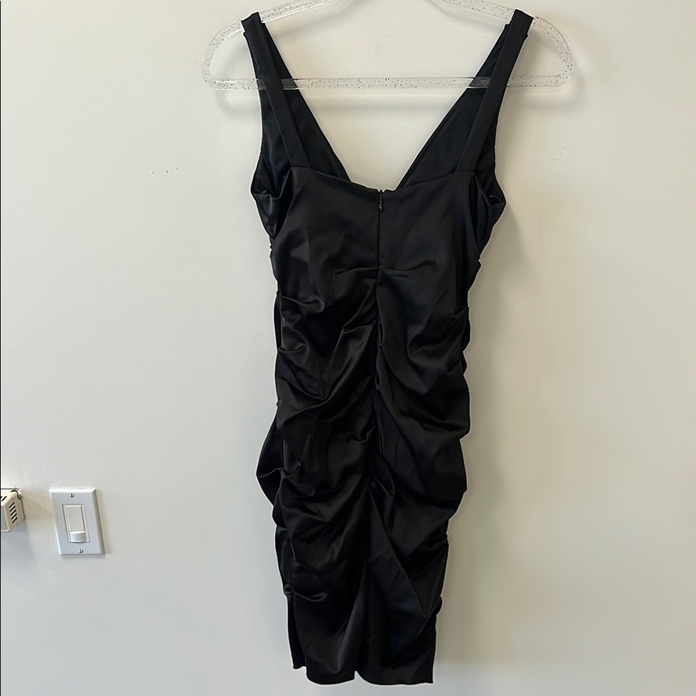 Xscape Sz 8P Sleeveless V-Neck Ruched Black Elegant Dress - Picture 2 of 9